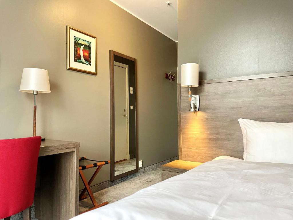 Karl Johans gate 35 - Resim 12