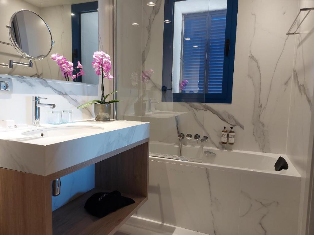 Koupelna v ubytování Hotel Voramar
