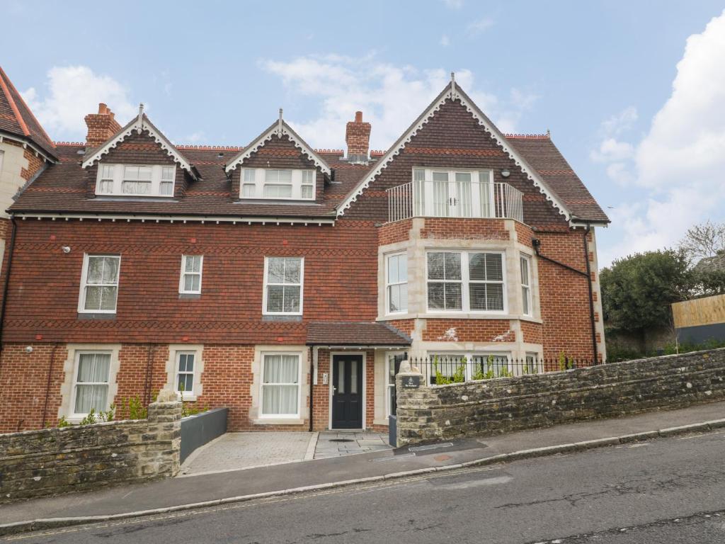 6 The Lookout, Swanage (updated prices 2024)