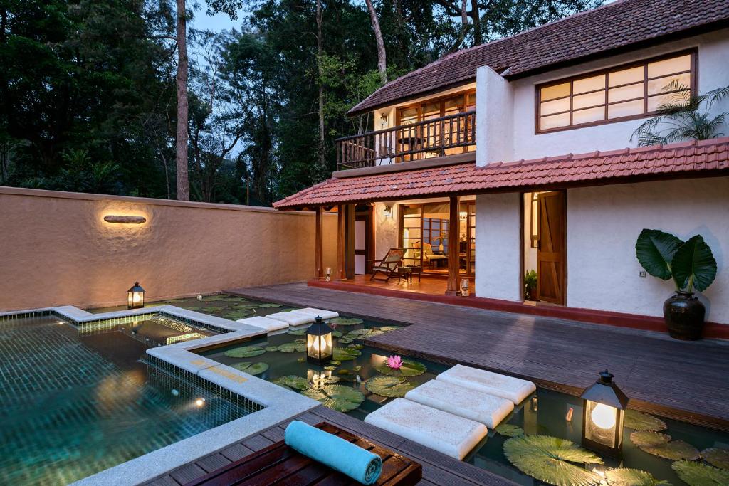 Evolve Back Coorg - Dúplex De La Piscina De Lirio