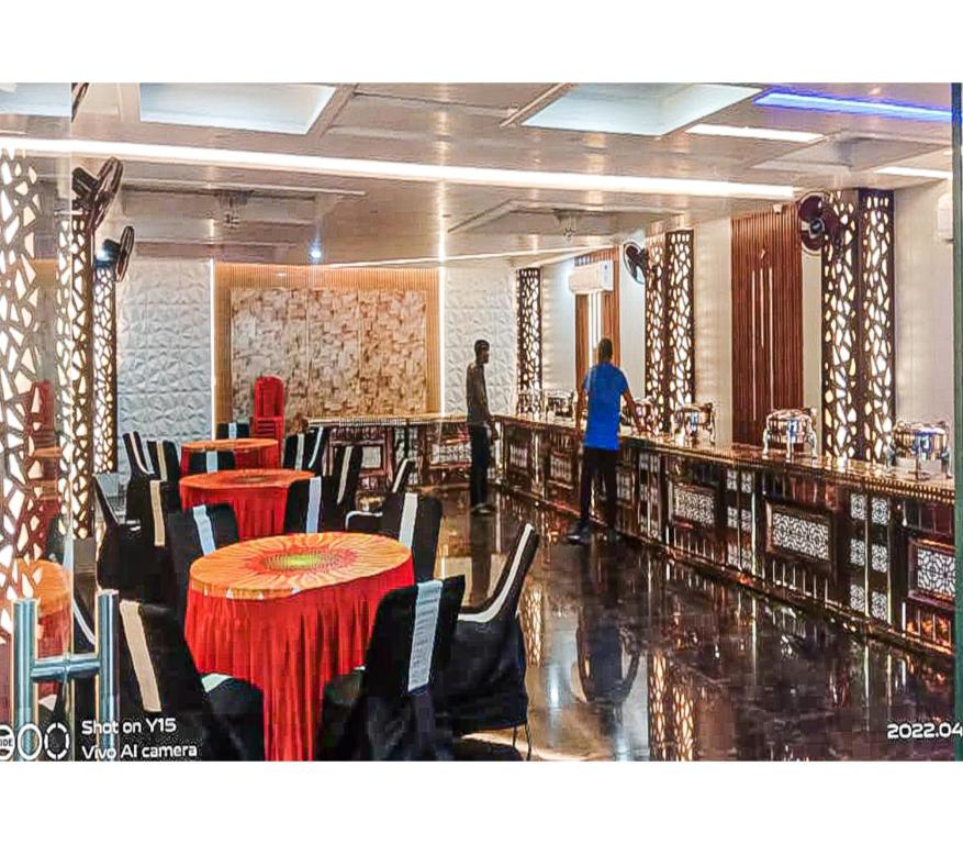 Gallery image of Hotel Shivam Inn Party Palace By WB Inn in Agra
