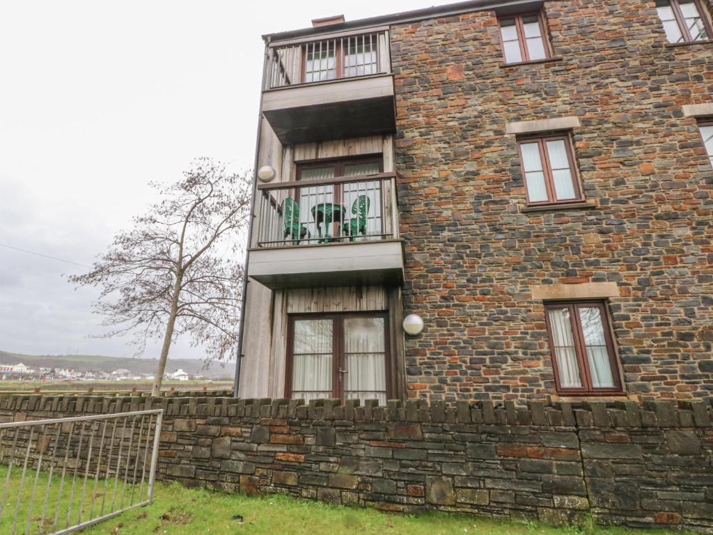 2 Chandlers Yard, Burry Port (updated prices 2024)