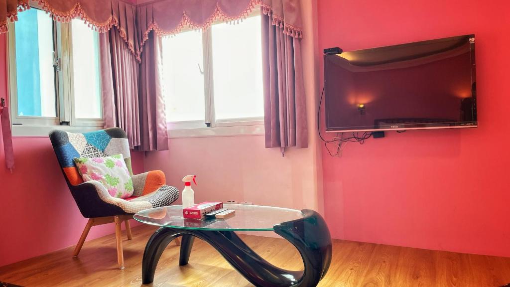 TV a/nebo společenská místnost v ubytování Wonderful Kenting Hostel