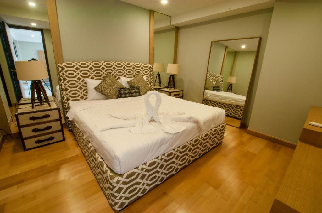 Rocco Hua Hin Beach Seaview - 一间卧室套房与海景部分