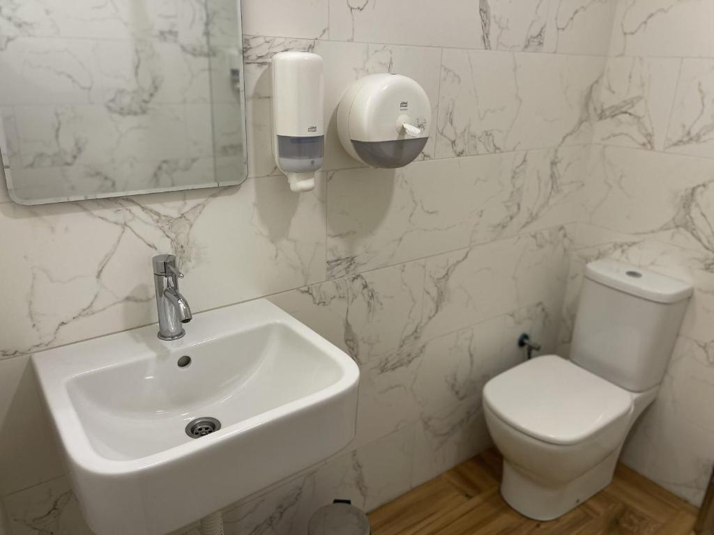 Koupelna v ubytování Garni Ideal