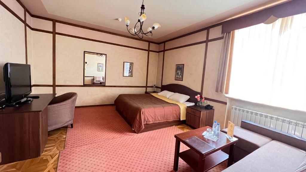 TV a/nebo společenská místnost v ubytování Hotel Complex Bahus
