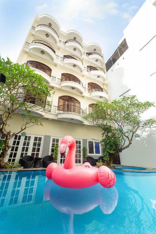 Bazén v ubytování Gold Coast Da Nang Hotel nebo v jeho okolí
