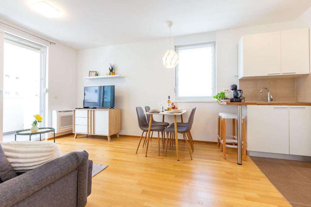 Kuchyňa alebo kuchynka v ubytovaní VK-Zadar apartman w balcony
