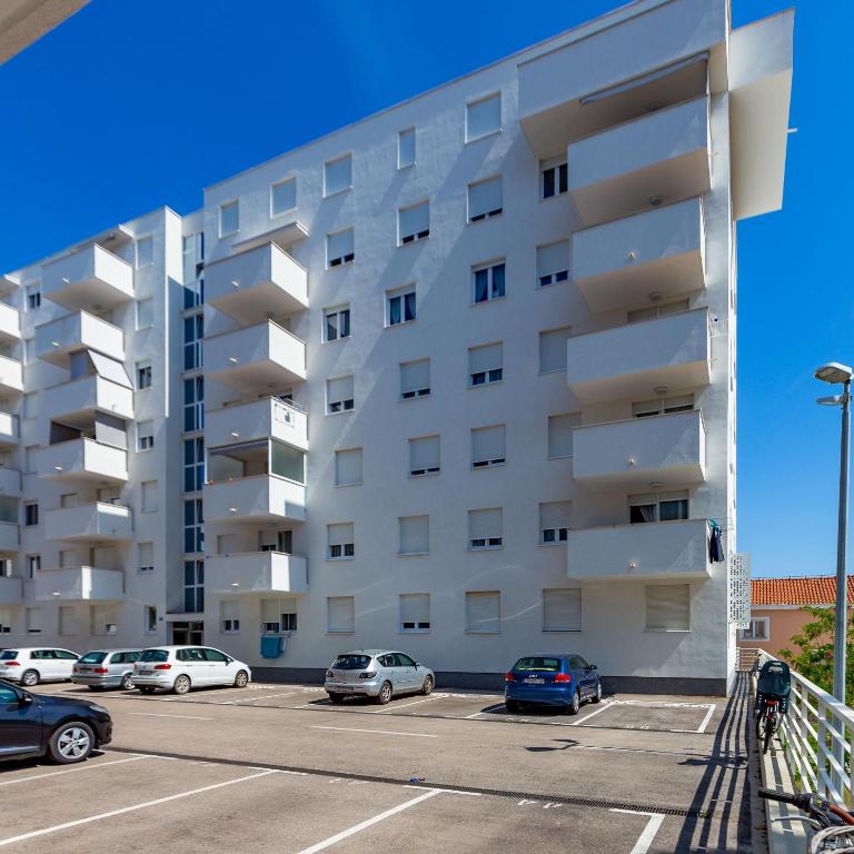 Budova, v ktorej sa apartmán nachádza