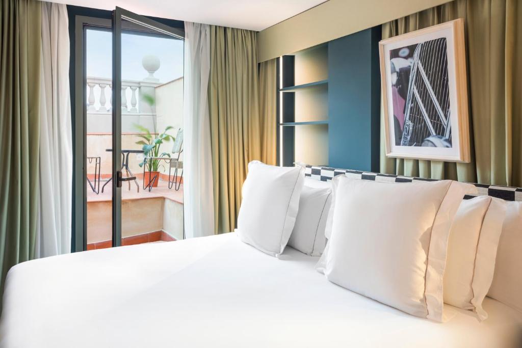 One Shot Aragó 257, Barcelona – Updated 2023 Prices