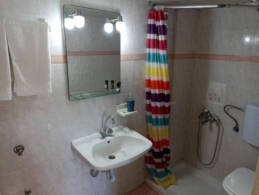 Kúpeľňa v ubytovaní Marina Villa