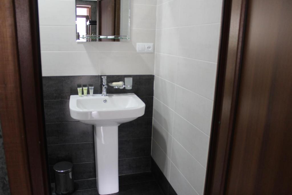 Koupelna v ubytování Roza Guesthouse