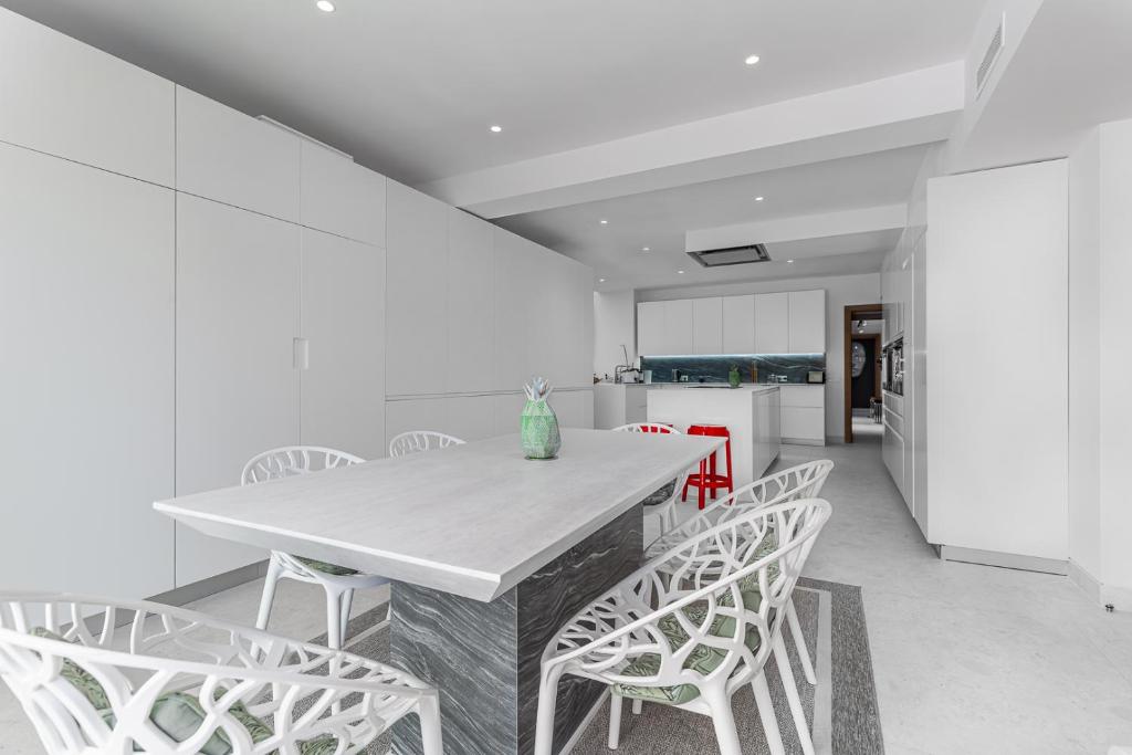 Kuchyňa alebo kuchynka v ubytovaní Holiday villa for rent in Marbella