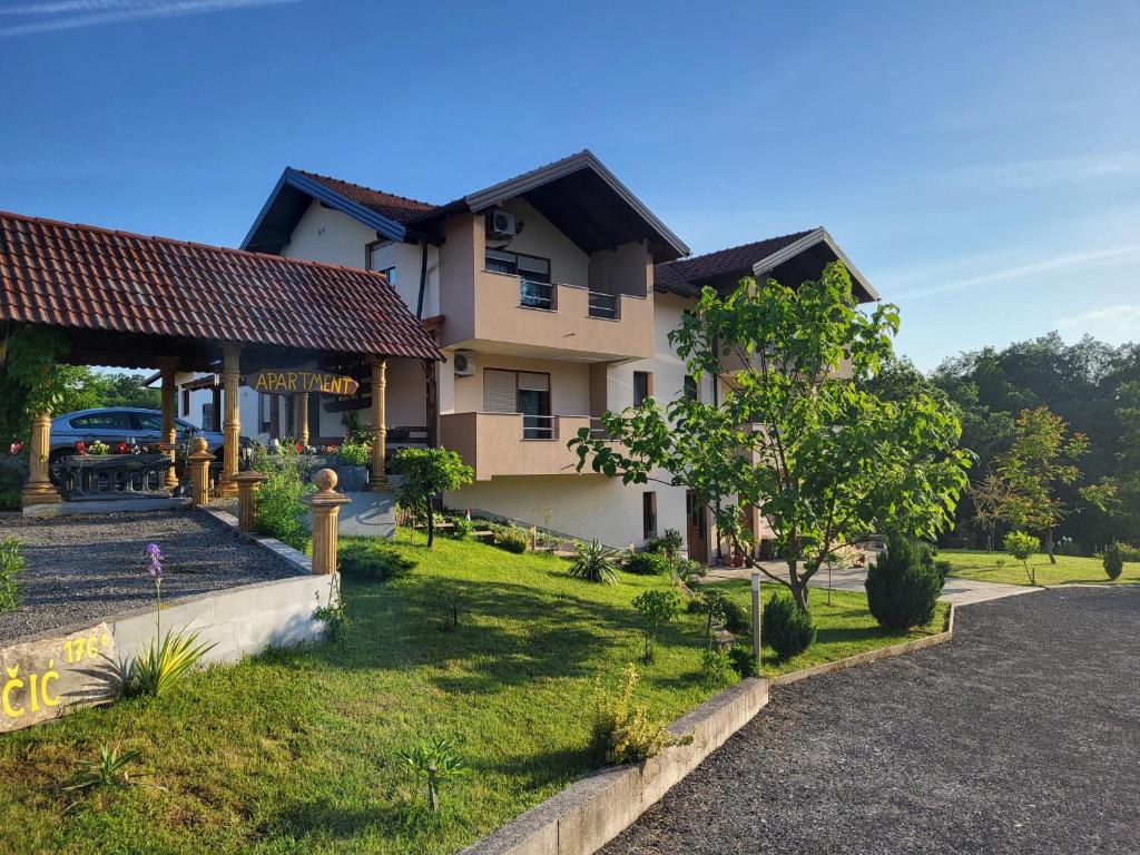 Zahrada ubytování Guest House Bunčić Rooms & Apartments