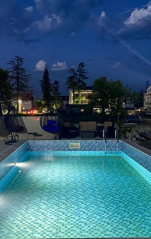Bazén v ubytování Tornado Hotel nebo v jeho okolí