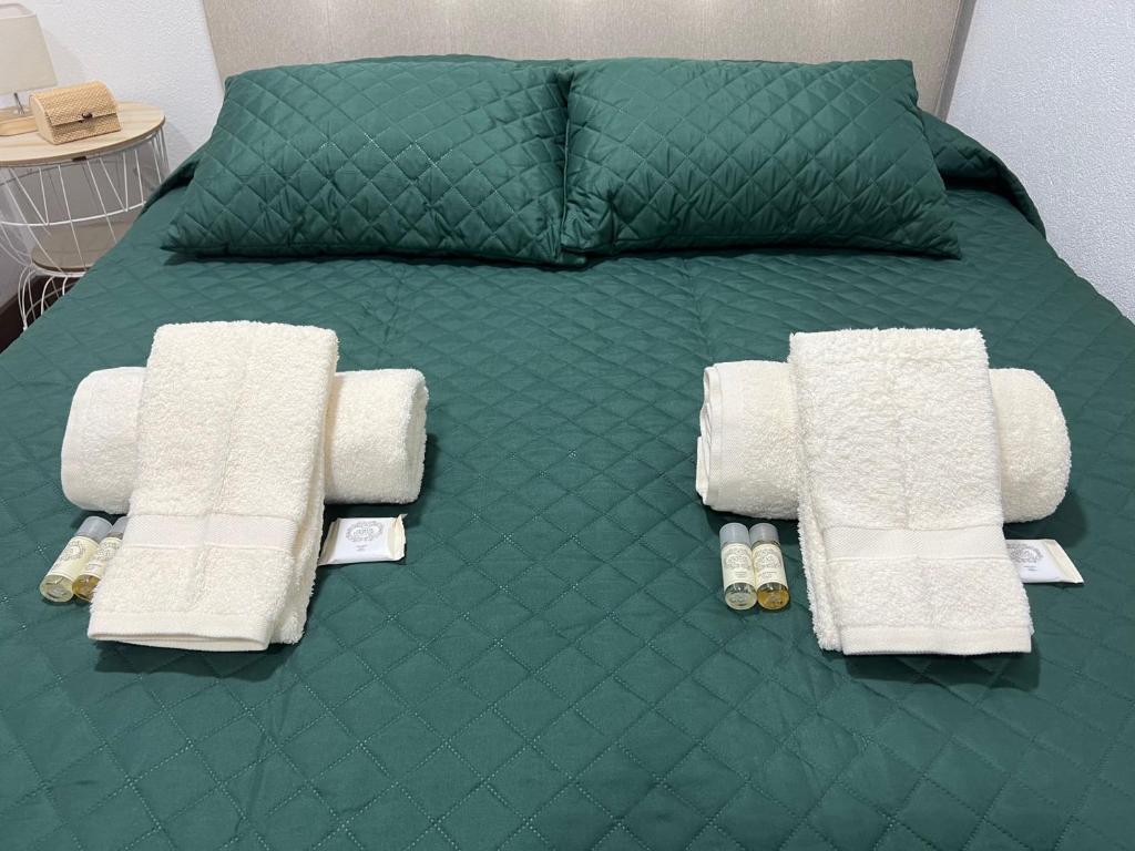 Bedspread & Pillow Set - Coimbra