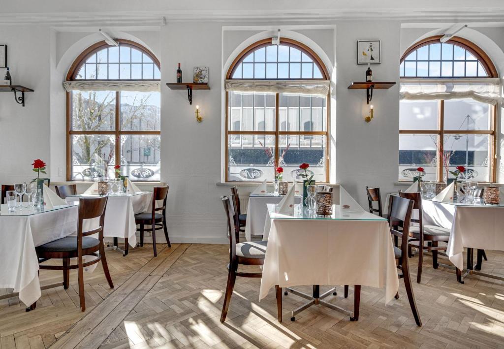Restaurace v ubytování Hotel Phønix Brønderslev