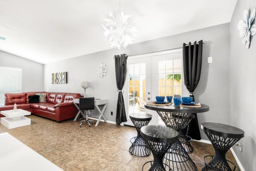 A Summer Spot!, Killeen (updated prices 2024)