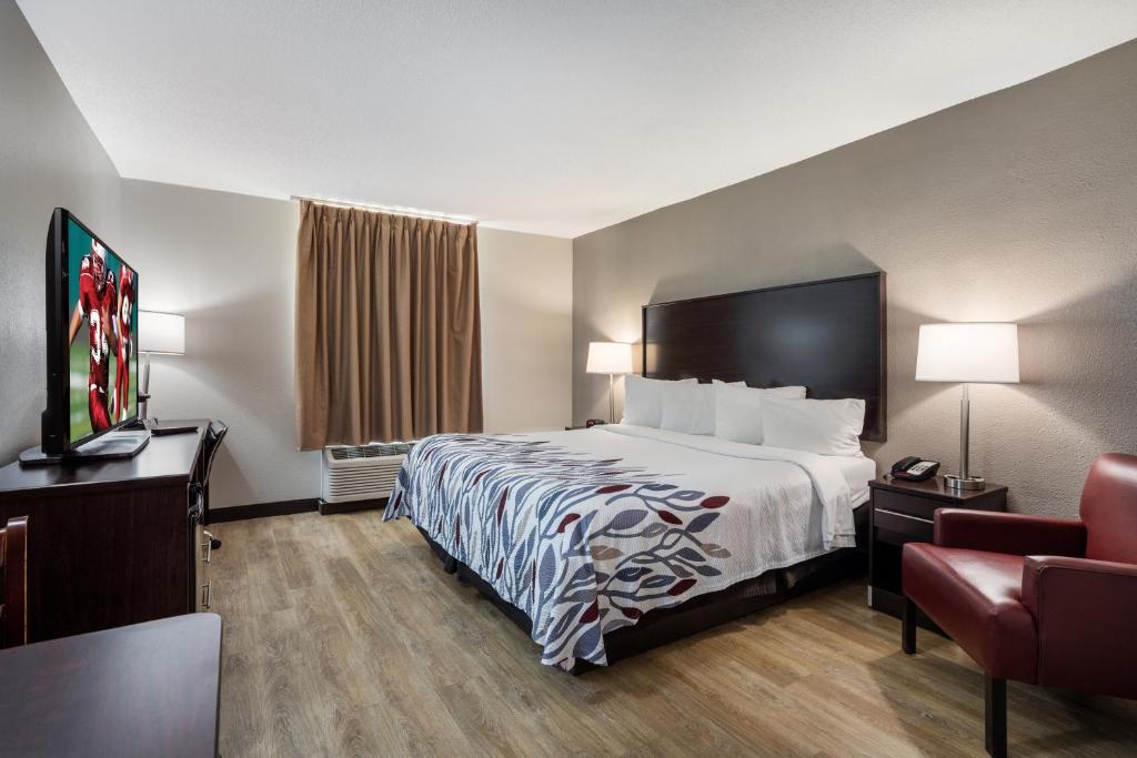 Red Roof Inn & Suites Jacksonville, NC - 高级王室不吸烟