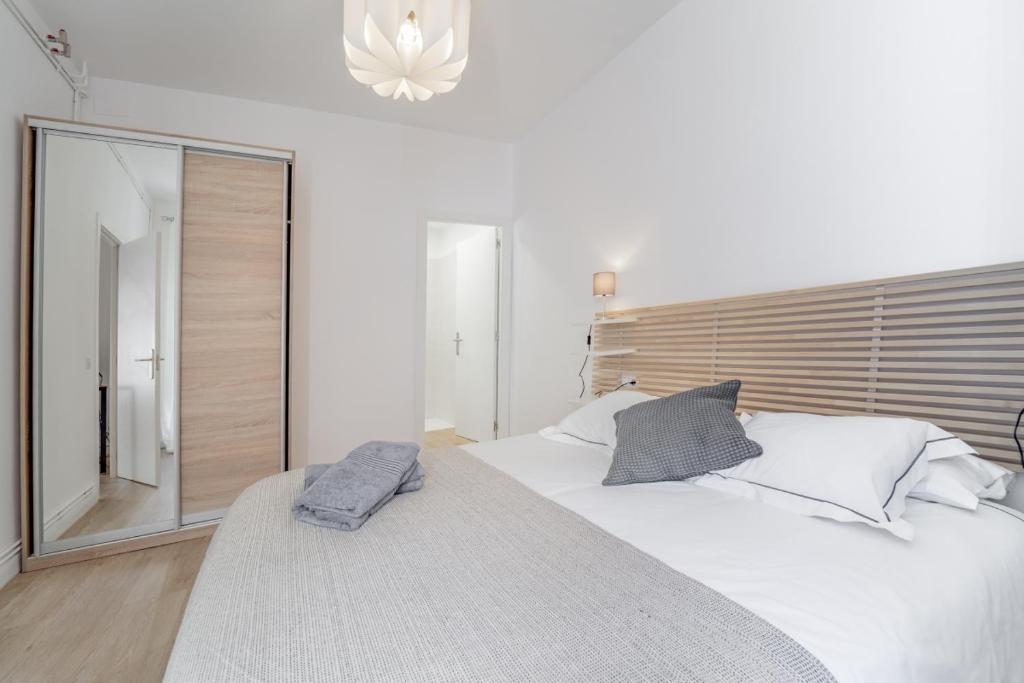 Postel nebo postele na pokoji v ubytování 3.2 Apartamento Coma Oriola