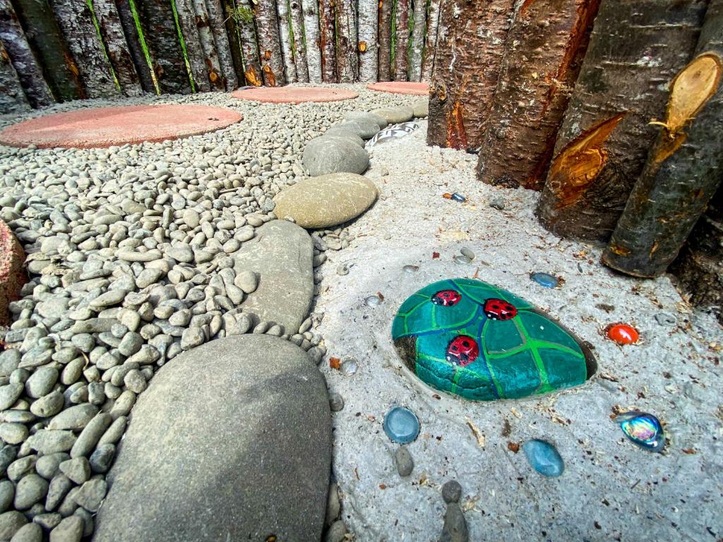 Fotografie z fotogalerie ubytování Glamping in the Redwoods with a hot tub! v destinaci Garberville