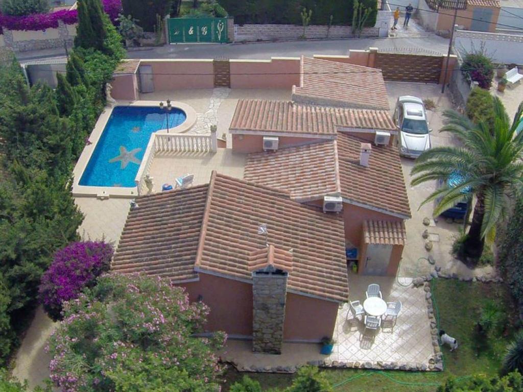 Inviting holiday home in Denia with private pool