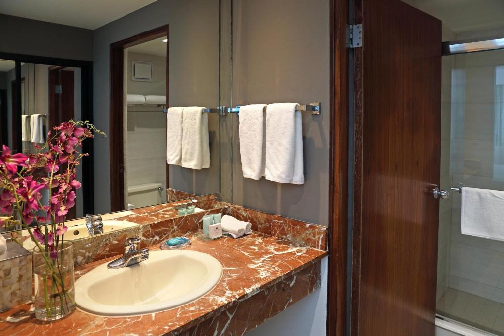 Koupelna v ubytování Crowne Plaza Panama by IHG