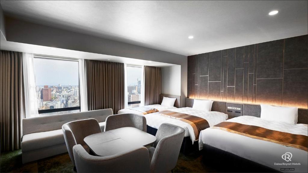 Travel Proud Daiwa Roynet Hotel Kagoshima Tenmonkan PREMIER - former Daiwa Roynet Hotel Kagoshima Tenmonkan - Chambre Exécutive Quatre (3 Adultes) - Non Fumeur