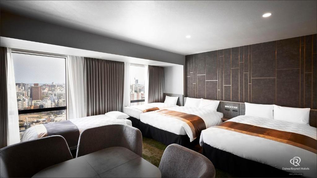 Travel Proud Daiwa Roynet Hotel Kagoshima Tenmonkan PREMIER - former Daiwa Roynet Hotel Kagoshima Tenmonkan - Chambre Exécutive Quatre (4 Adultes) - Non Fumeur