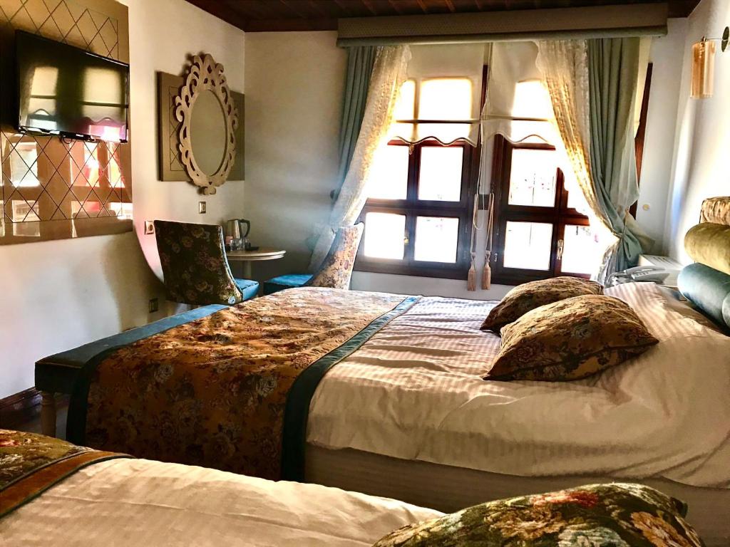 Arasta Konak Otel - Standard-Dreibettzimmer