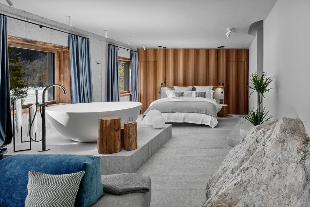 Milka Boutique Hotel - отзывы и видео