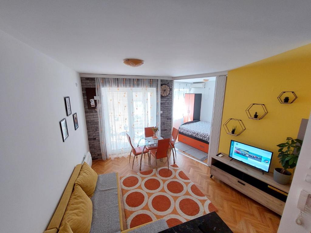 Μια τηλεόραση ή/και κέντρο ψυχαγωγίας στο KoKo apartman