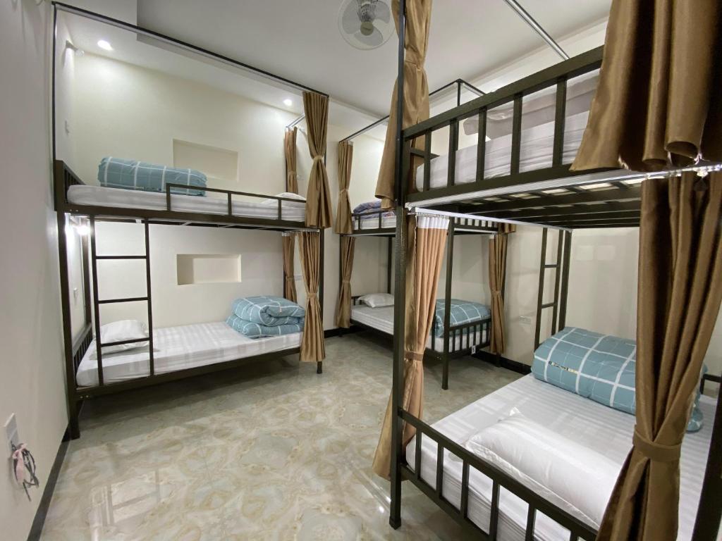 Palanda nebo palandy na pokoji v ubytování Ha Giang Ali Hostel