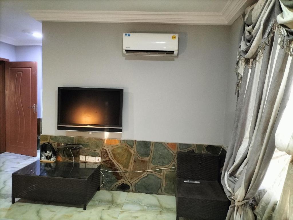 Self contained Master Bedroom Apartment in Tema