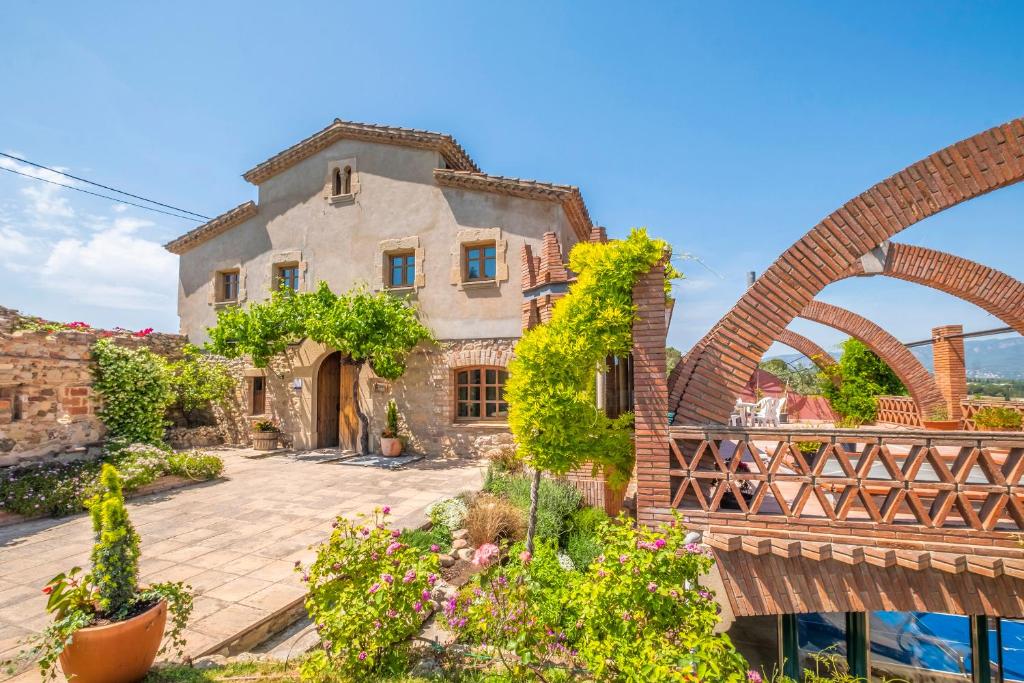 Masia Rural Can Lluci para 14 pax con Piscina y Barbacoa a ...