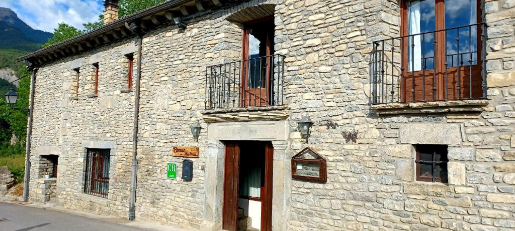 Hostales o pensiones Cimas con historia en Fiscal, Aragón