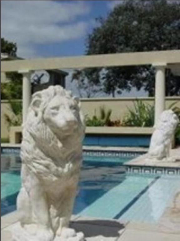 The Devon Hotel A Heritage Hotel - Resim 11