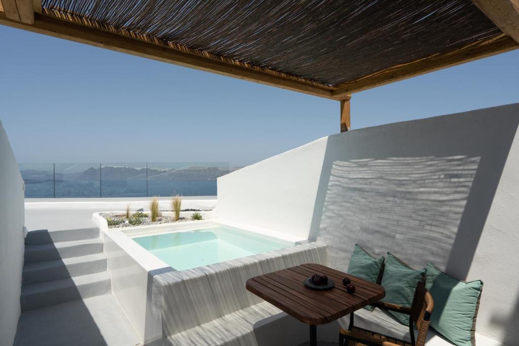 Piscina di Hotel Goulielmos o nelle vicinanze