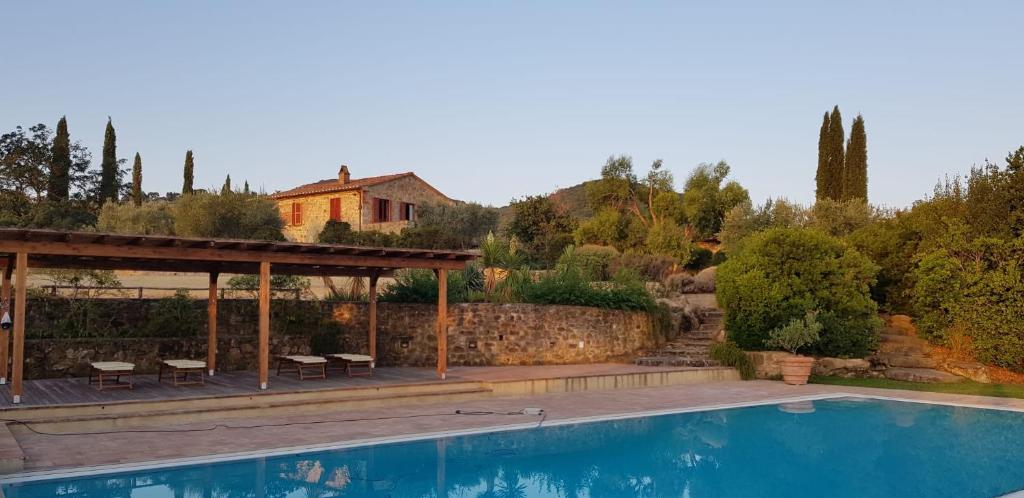 Bazén v ubytování Agriturismo Podere Prataccio nebo v jeho okolí
