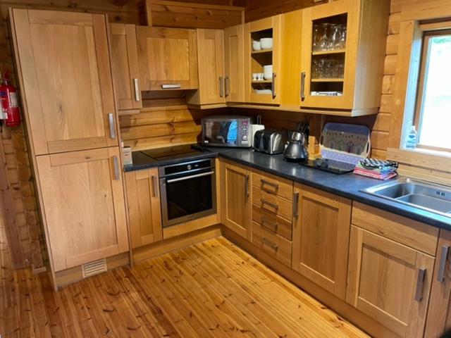 Köök või kööginurk majutusasutuses Luxury 3 bedroom, 3 bathroom lodge with hot tub