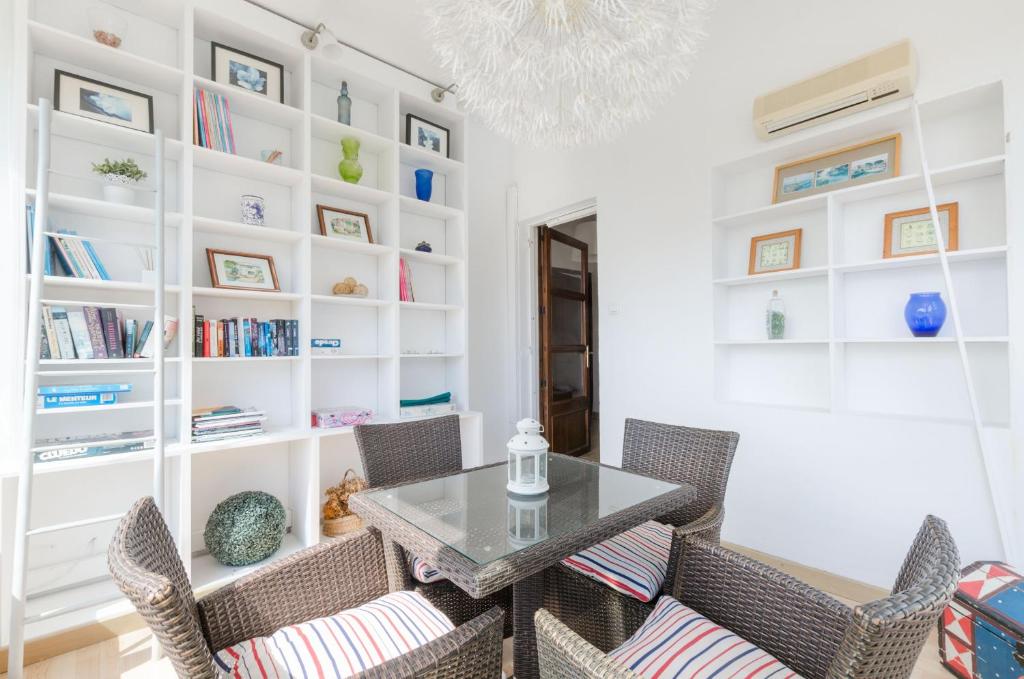 Posezení v ubytování YourHouse Ca Na Salera villa