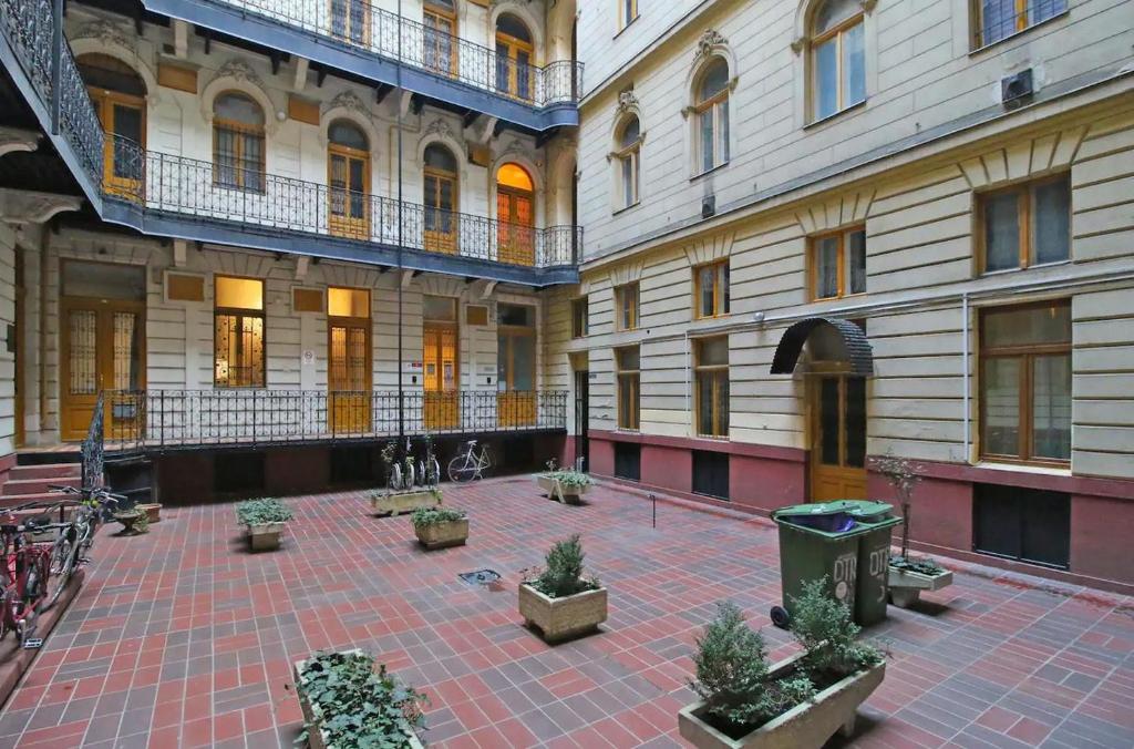 Budova, v ktorej sa apartmán nachádza