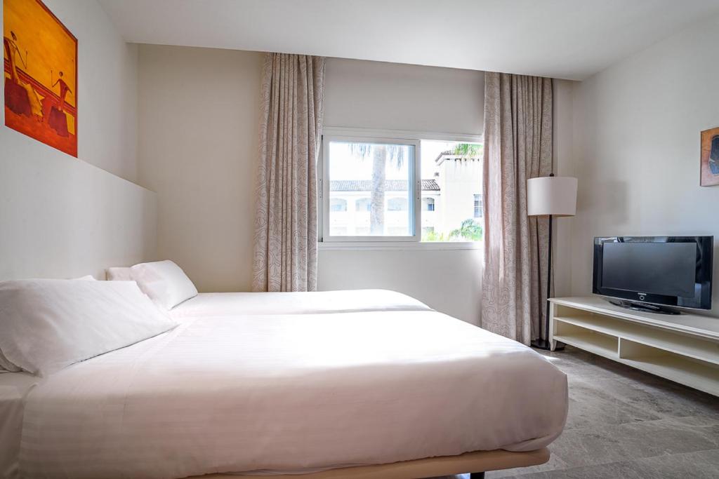 Kép Aparthotel Cordial Mijas Golf szállásáról Mijasban a galériában