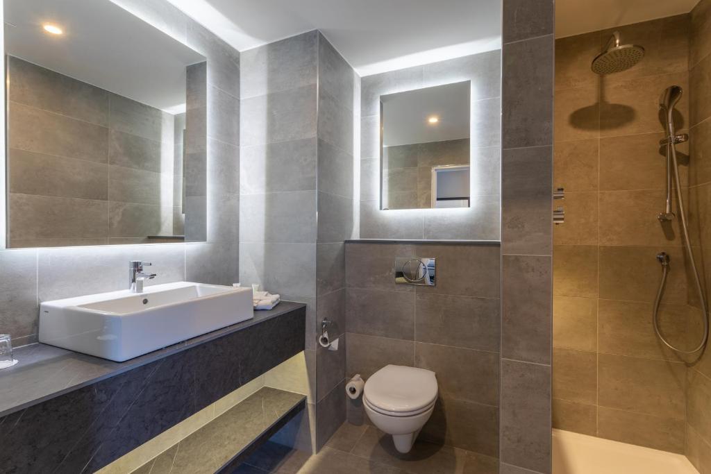 Koupelna v ubytování Clybaun Hotel