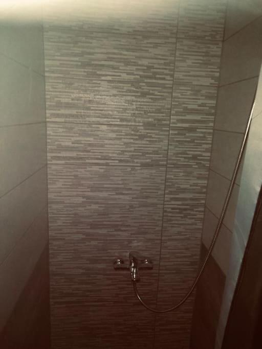 Minimal & cozy studio ΜΕ ΔΩΡΕΑΝ ΧΩΡΟ ΣΤΑΘΜΕΥΣΗΣ - 5