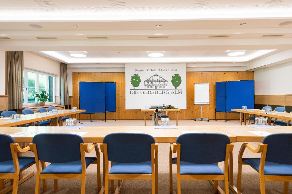 Romantik Hotel Die Gersberg Alm mit Panoramablick auf Salzburg - Resim 19