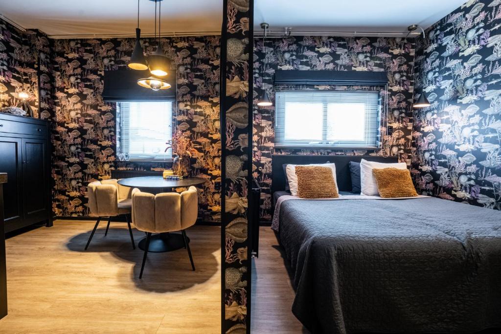 Cosy Aquarium for a couple or friends