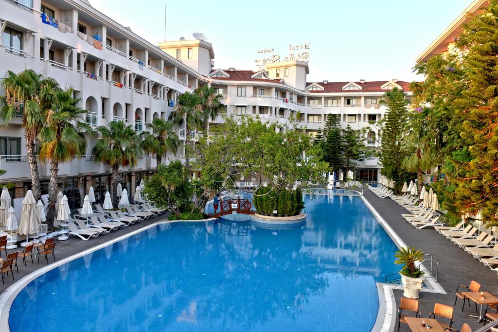 Bazén v ubytování Side Star Beach Hotel - Ultra All Inclusive nebo v jeho okolí