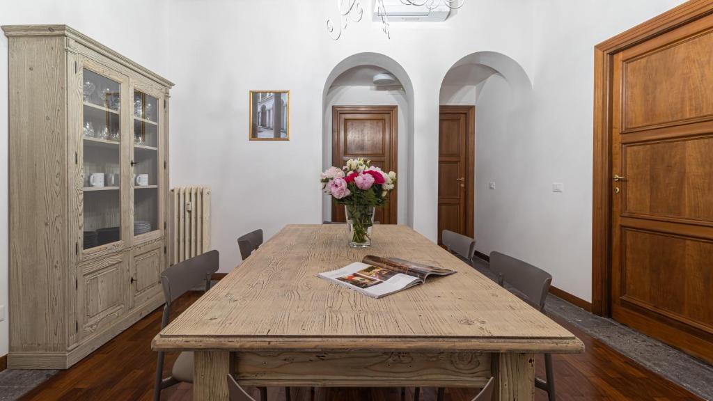 Zdjęcie z galerii obiektu Italianway - Barberini Elegantia Apartments Roma w Rzymie