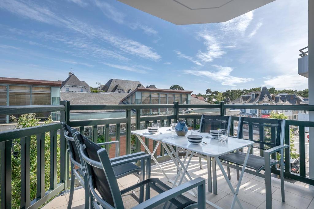 Balkón alebo terasa v ubytovaní À 500m de la plage, appartement pour 7